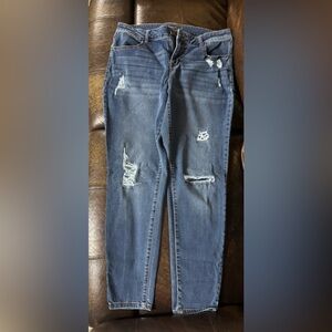 Maurice’s Mid-Rise Women's Distressed Blue Jeggings, size Large